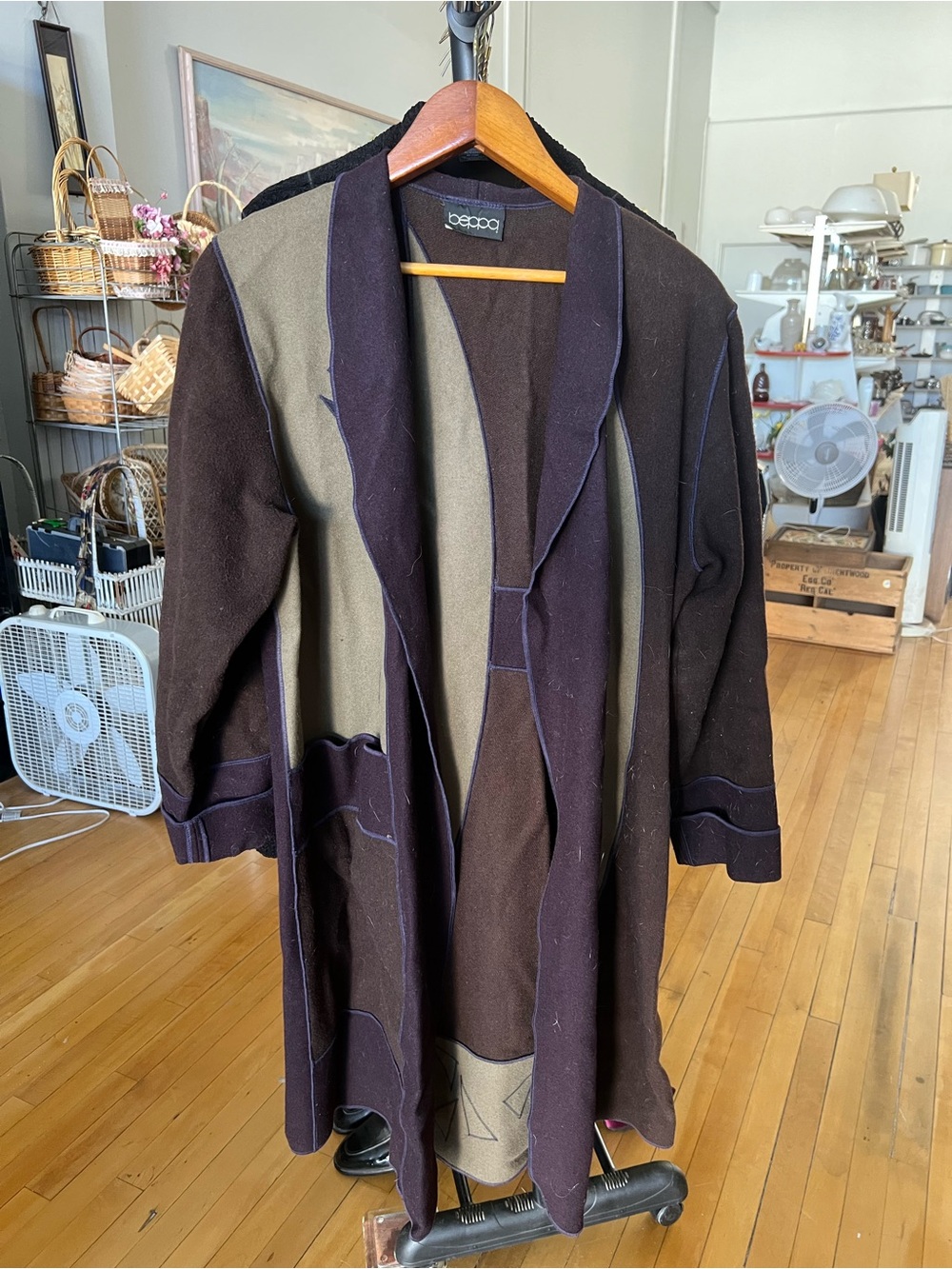 Vintage Beppa Seattle 100% Pure Wool Wearable Art Midi Coat